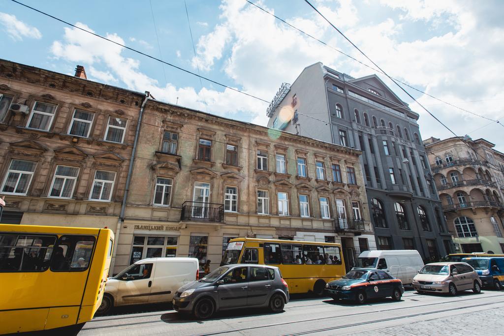 Апартаменти Біля Оперного Театру Lemberg Exterior foto